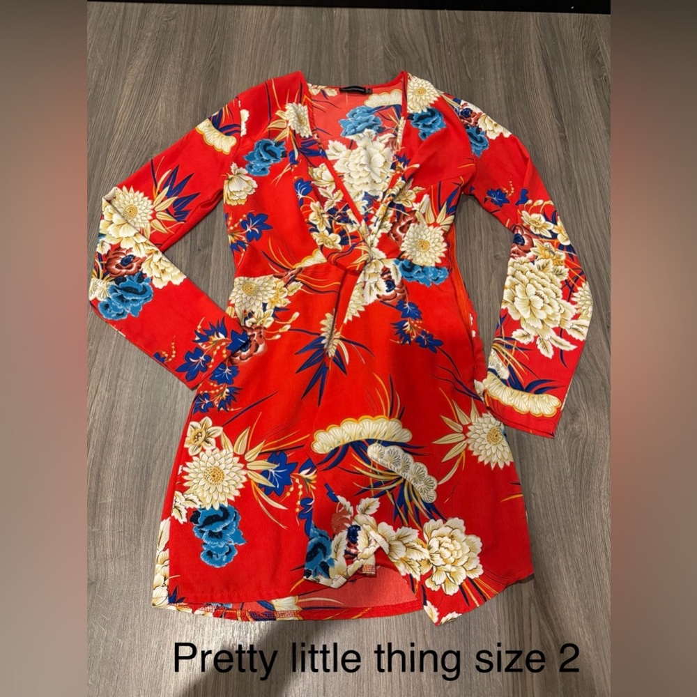 PrettyLittleThing Red and Blue Floral Dress